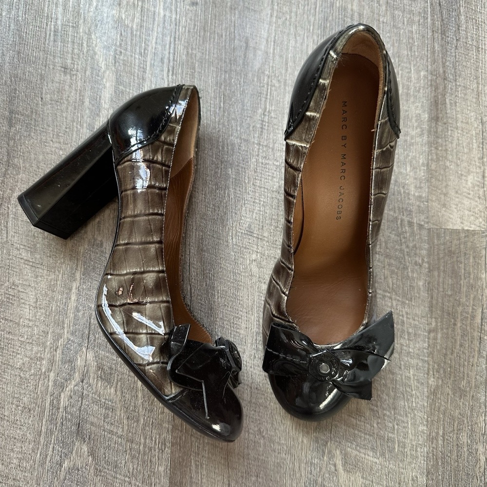 MARC JACOBS Green Croc Embossed Leather Bow Accented Pumps 38‎ *MADE IN ITALY